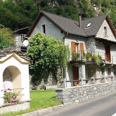 Casa Fontanella Villa Brione  Exterior foto